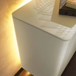 Hülsta Gentis 4R Sideboard - Lack-Ausführung 211,2 Cm Breit - 3 Schubladen 8 Hülsta Gentis 4R Sideboard - Lack-Ausführung 211,2 Cm Breit - 3 Schubladen -Babyartikelgeschäft beleuchtung detail 2 1