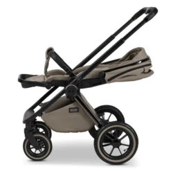 Moon Gio Plus Kombi-Kinderwagen Mud/black Chrome Zubehör Bundle 26 Moon Gio Plus Kombi-Kinderwagen Mud/black Chrome Zubehör Bundle -Babyartikelgeschäft k24 gioplus 64940610 sportsitzoffenflach mud 622 7 left 1