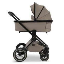 Moon Gio Plus Kombi-Kinderwagen Mud/black Chrome Zubehör Bundle 20 Moon Gio Plus Kombi-Kinderwagen Mud/black Chrome Zubehör Bundle -Babyartikelgeschäft k24 gioplus 64940610 wanne mud 622 3 right 1
